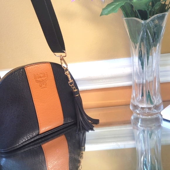 MCM pouch converted in to shoulder bag or cross body - Picture 16 of 16